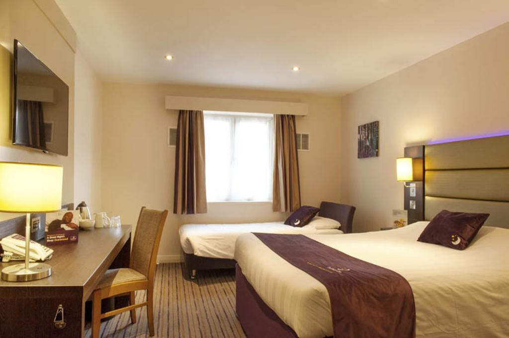 Premier Inn Edinburgh A1 - Массельбург Экстерьер фото