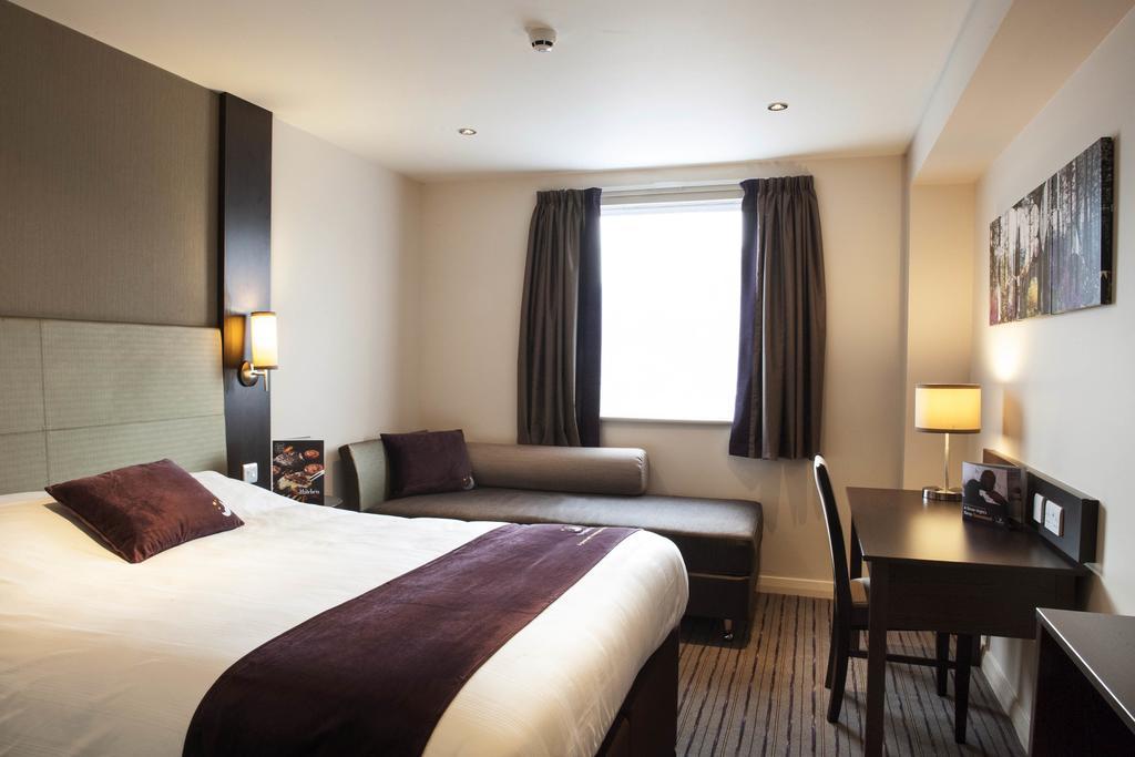 Premier Inn Edinburgh A1 - Массельбург Экстерьер фото