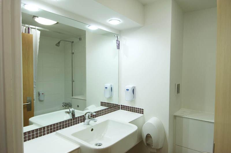 Premier Inn Edinburgh A1 - Массельбург Экстерьер фото